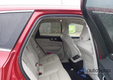 2020 Volvo Xc60 T6 Inscription из США, поврежденный, VIN YV4A22RL6L1582074